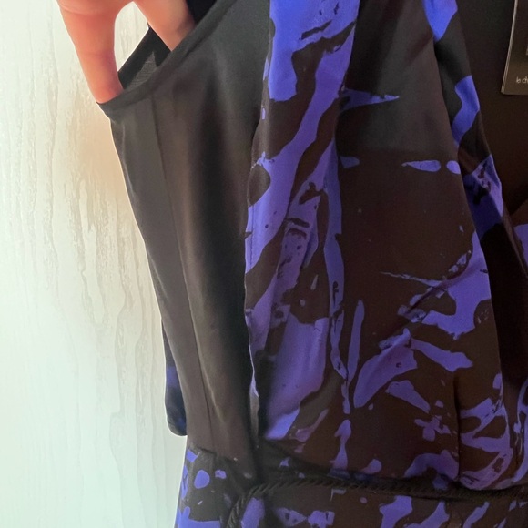 NWT Le Chateau Black and Blue Splatter Mini Dress - Picture 5 of 7